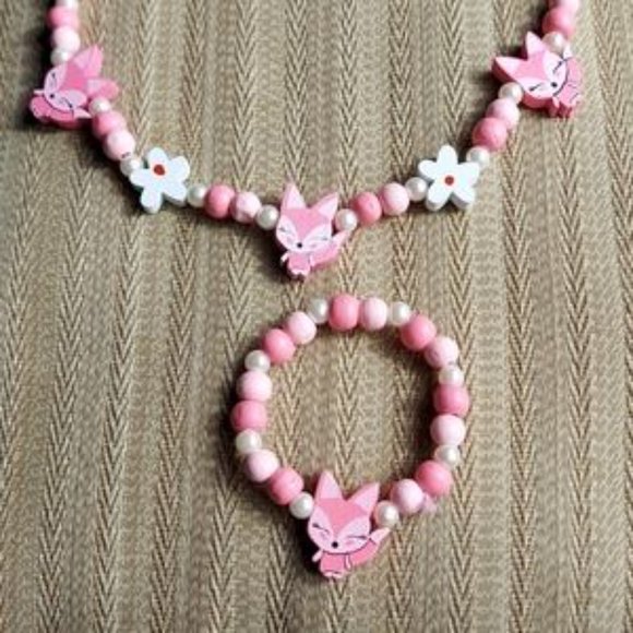 NEW! Set of Necklace and Bracelet. - Picture 2 of 8